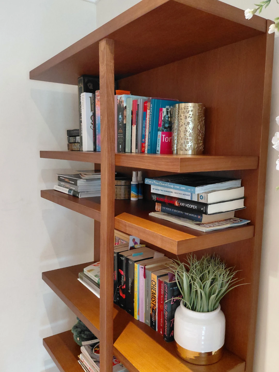 Wooden Bookshelf - photo 3