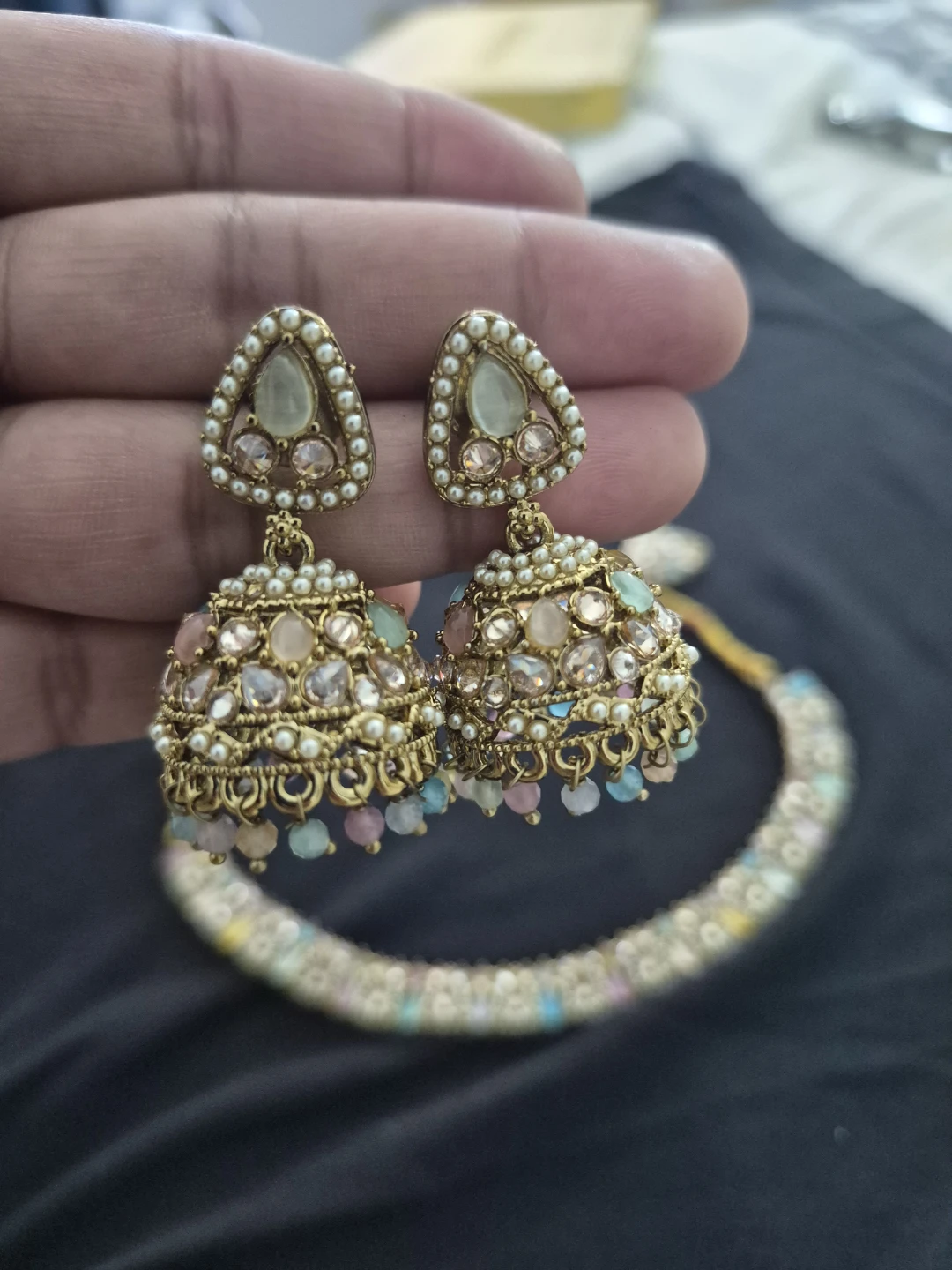 Multi-coloured Gemstone Necklace and Earrings Set with Tikka - photo 5