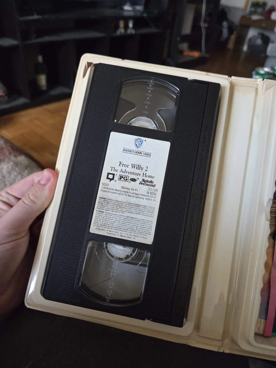 Free Willy 2: The Adventure Home VHS - photo 2