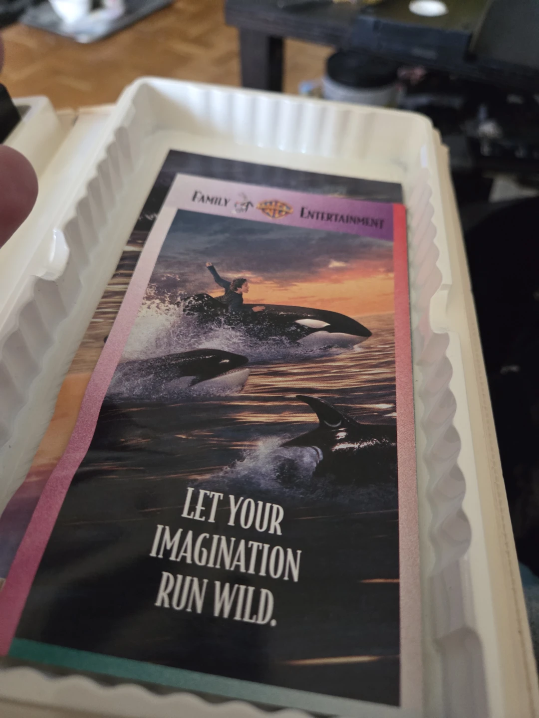 Free Willy 2: The Adventure Home VHS - photo 3