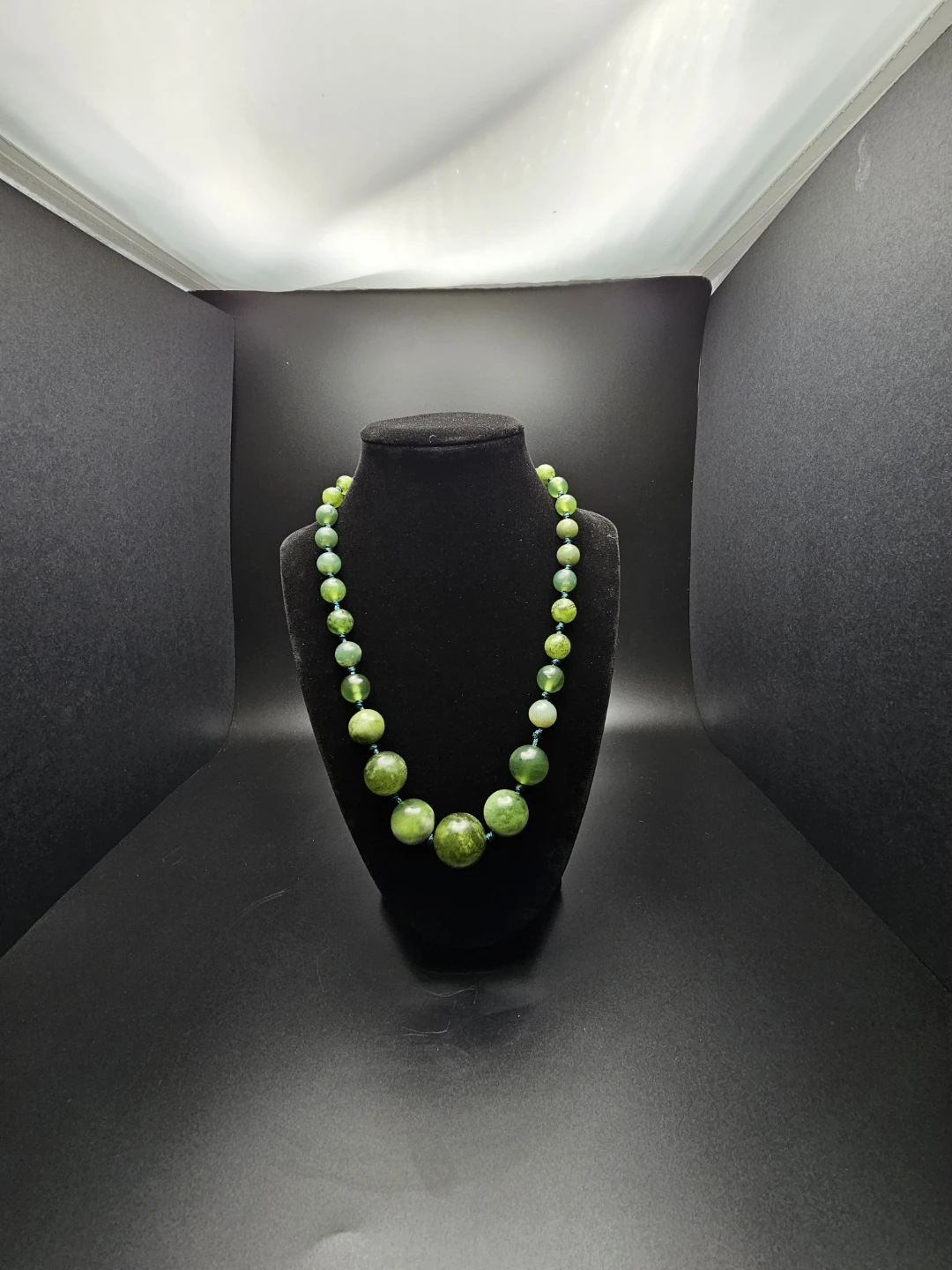 Pure jade hand design - photo 5