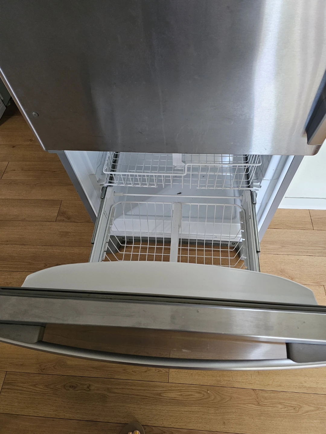 Brand new Amana stainless steel fridge - photo 4