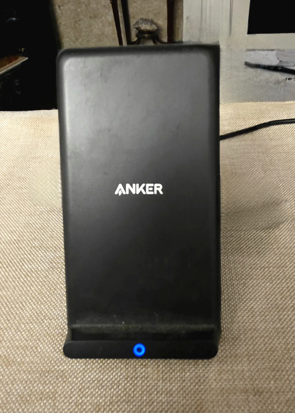 Anker PowerWave Stand A2524 Wireless Charger