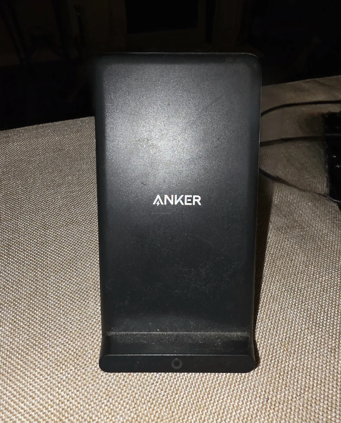 Anker PowerWave Stand A2524 Wireless Charger - photo 2