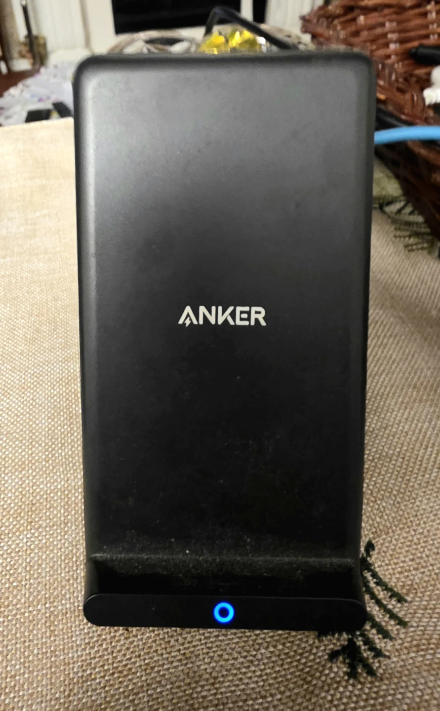 Anker PowerWave Stand A2524 Wireless Charger - photo 5