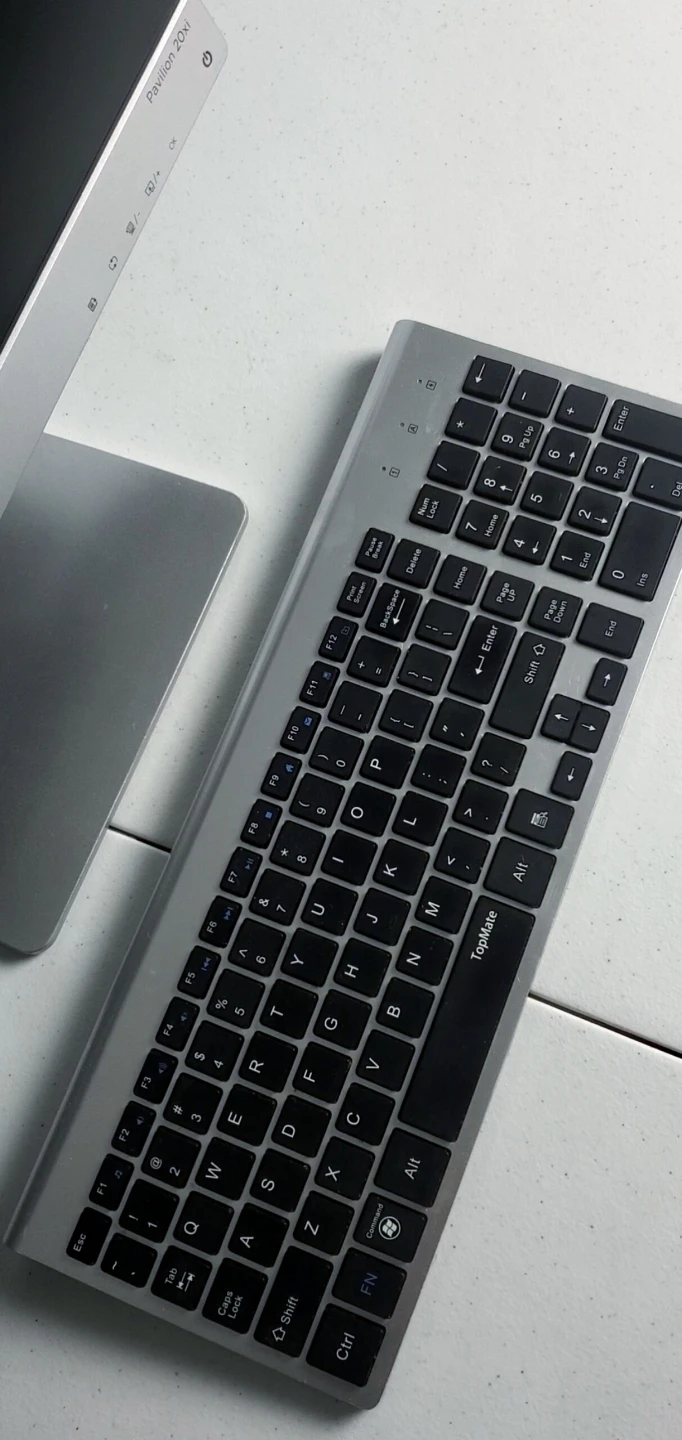 HP Pavilion 20xi Monitor with Keyboard and Power Adapter - photo 4