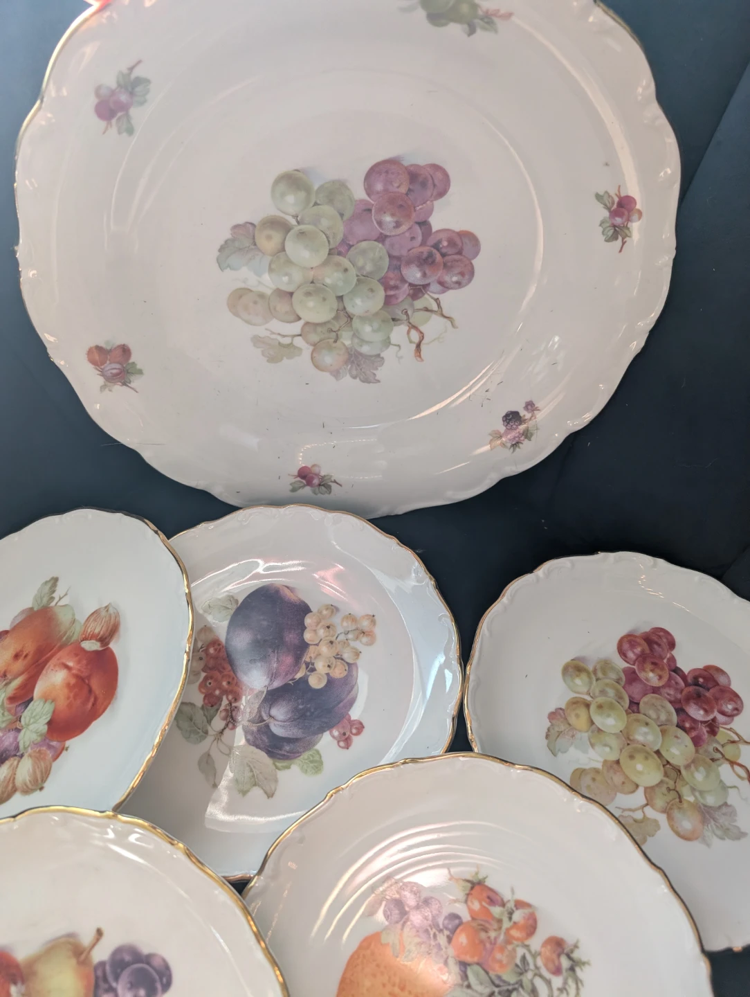 Birks Bavaria Schumann Arzberg Fruit Decorated Plates Set