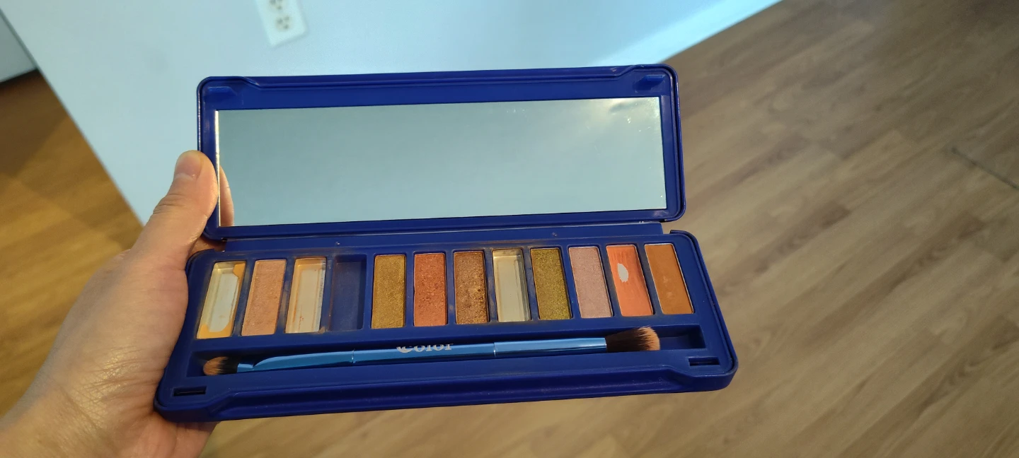[Conditionally Free]Royal Peacher Color Eyeshadow Palette
