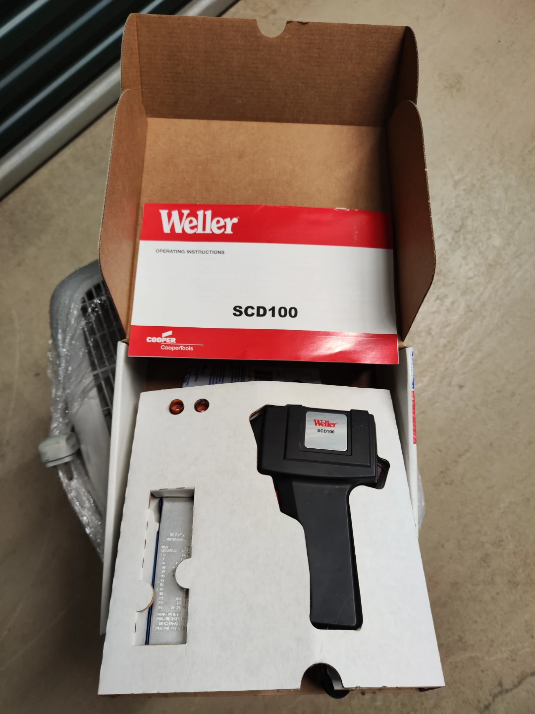 Weller SCD100 Self-Contained Desoldering Gun Kit - photo 2