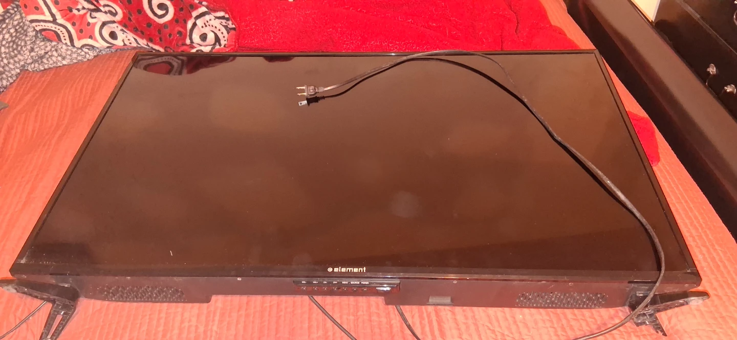 Element 32" TV