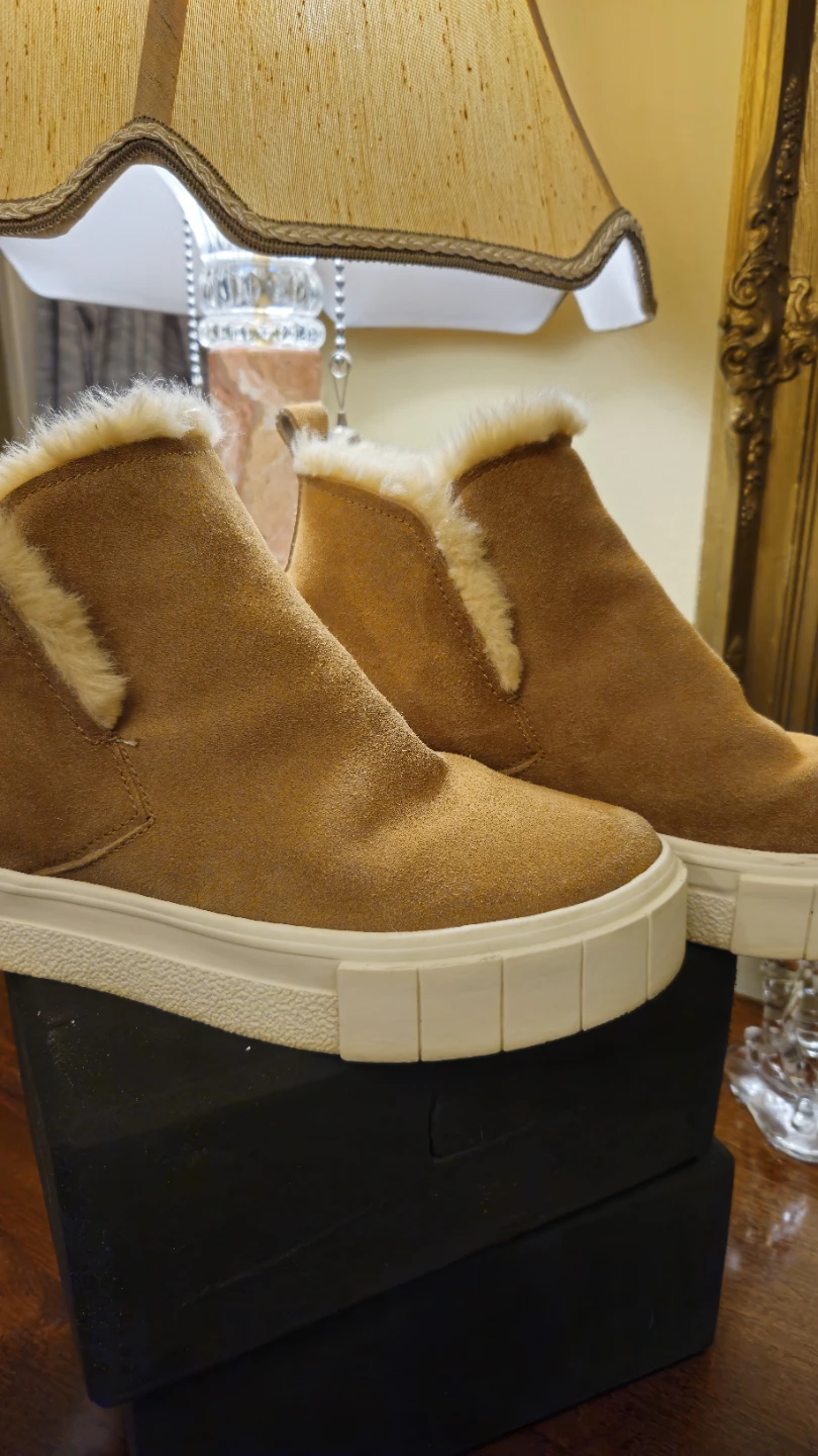 Dolce Vita Suede Fur Lined Boots - photo 2