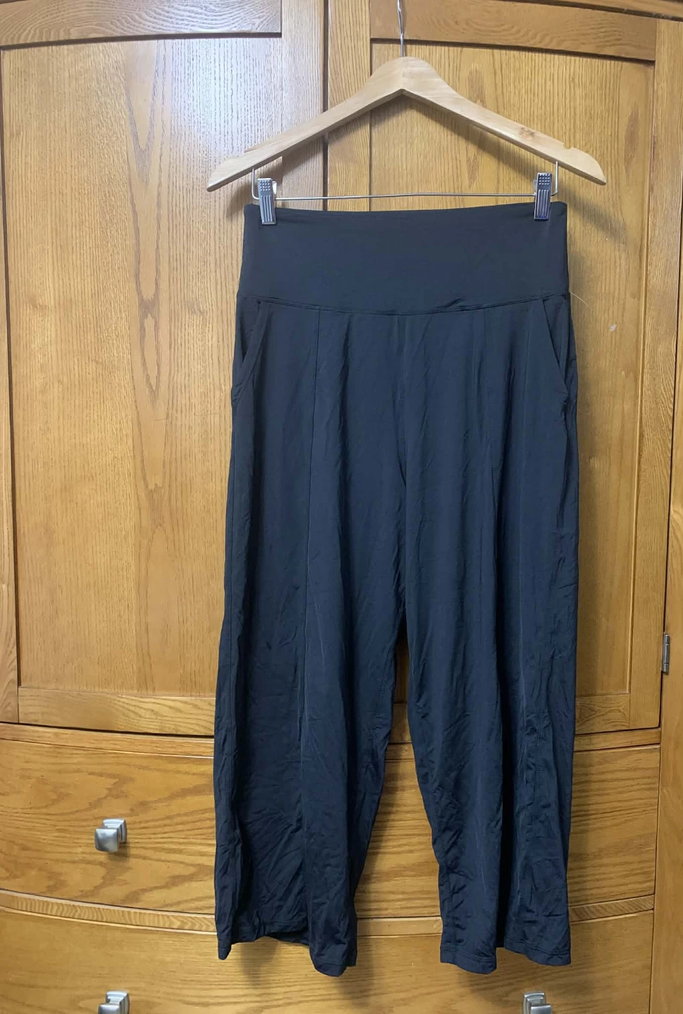 Black Wide Leg Crop Pants Size L
