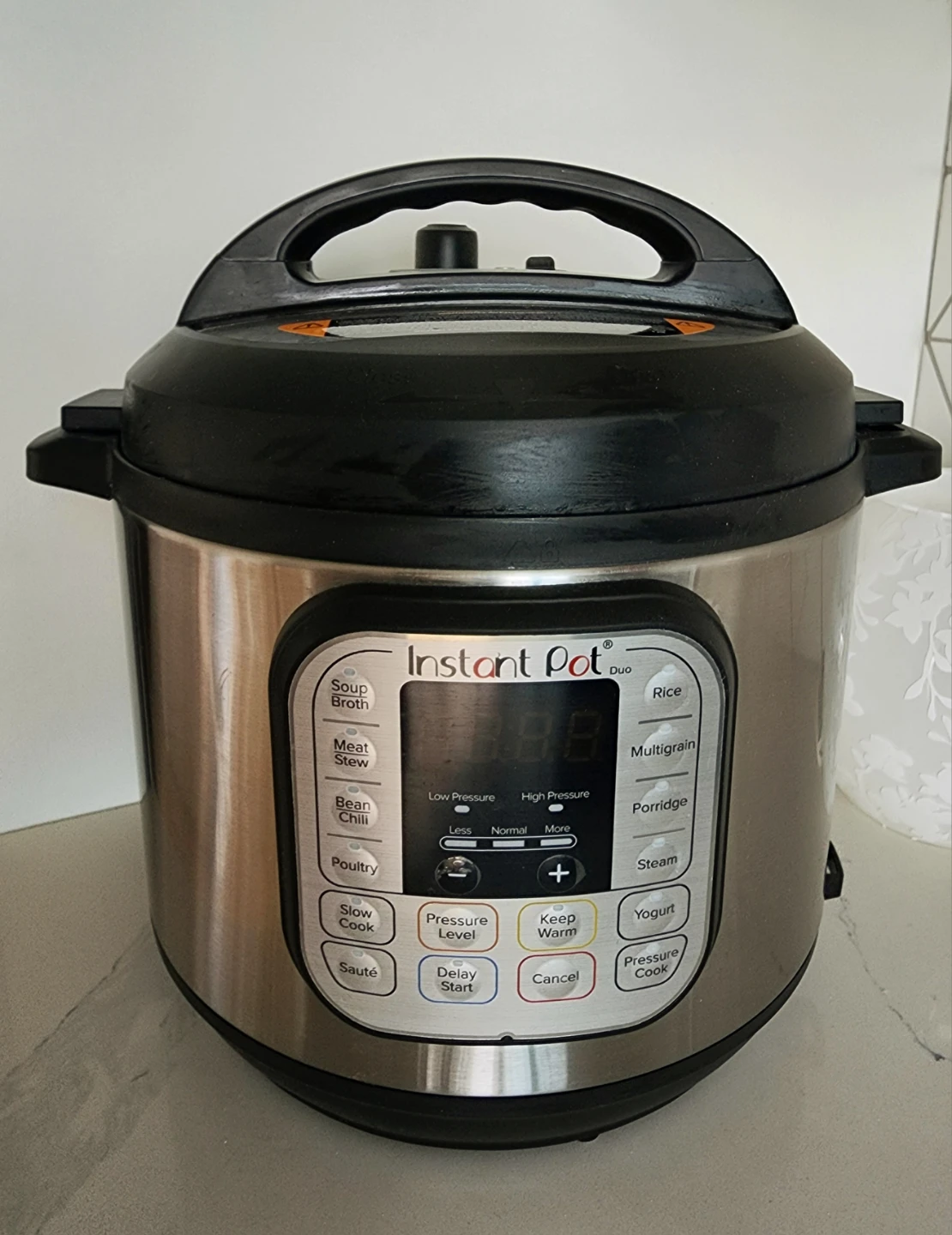 Instant Pot Duo 7-in-1 Electric Pressure Cooker, 6 Quart