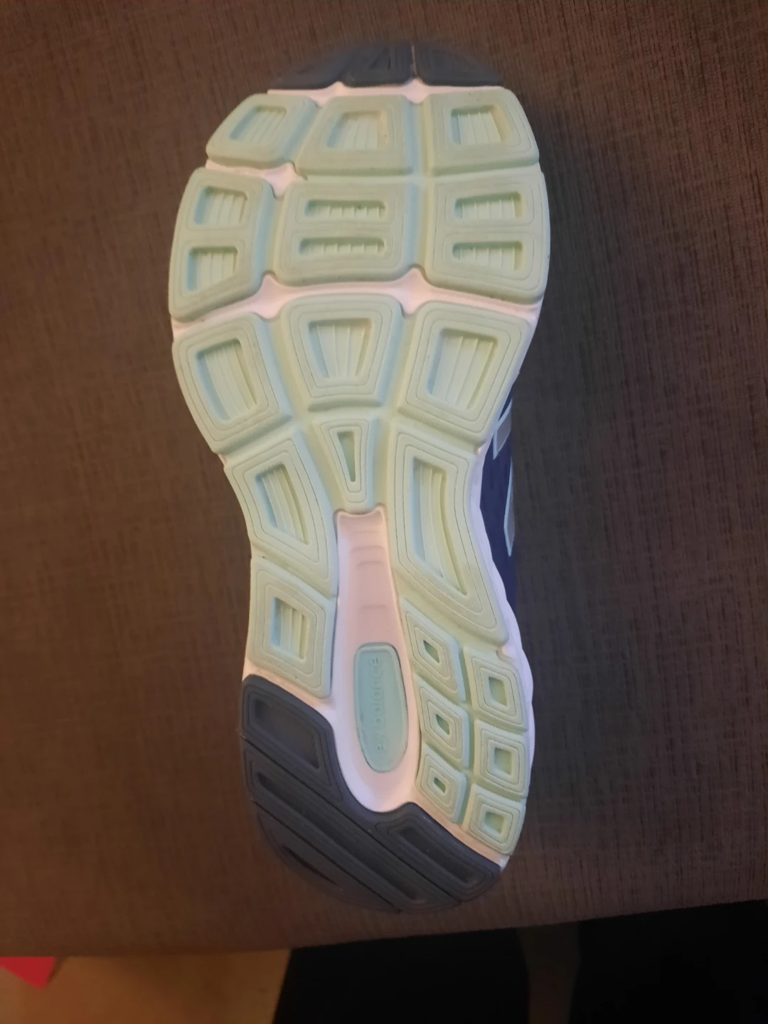 Women's  Running Shoes pick up in st.albert - photo 3
