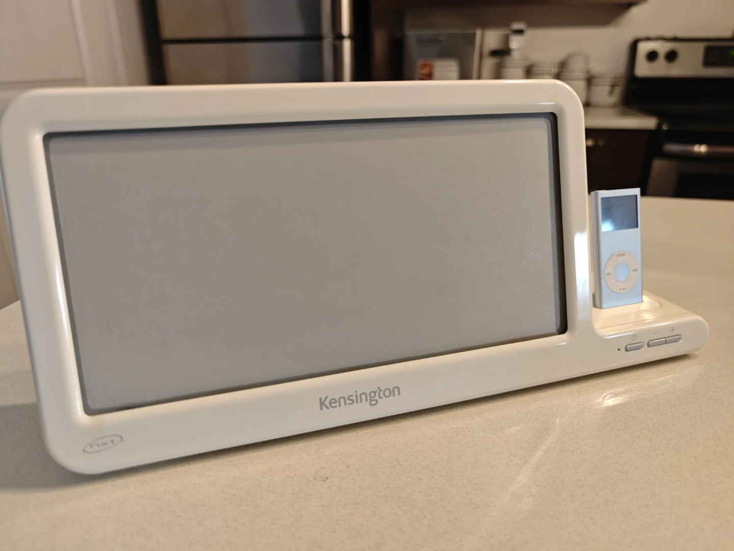 Kensington Hi-Fi Sound Dock for iPod