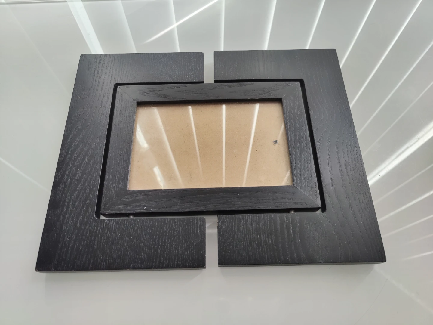 SIXTREES Black Wood 4x6 Picture Frame – Foldable Modern Design