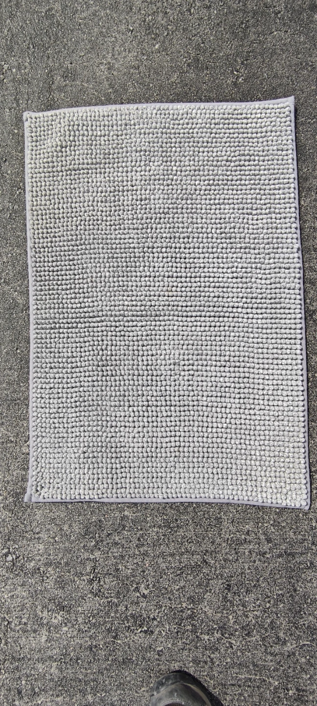 bath mats $5/1 piece or $8/2 pieces - photo 3
