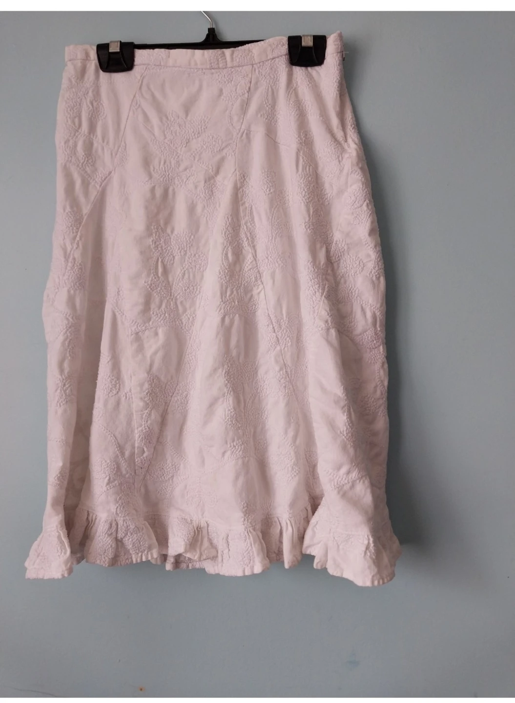 Zara. Gap and Suzy Skirts. It's available. $7 EACH. - photo 2