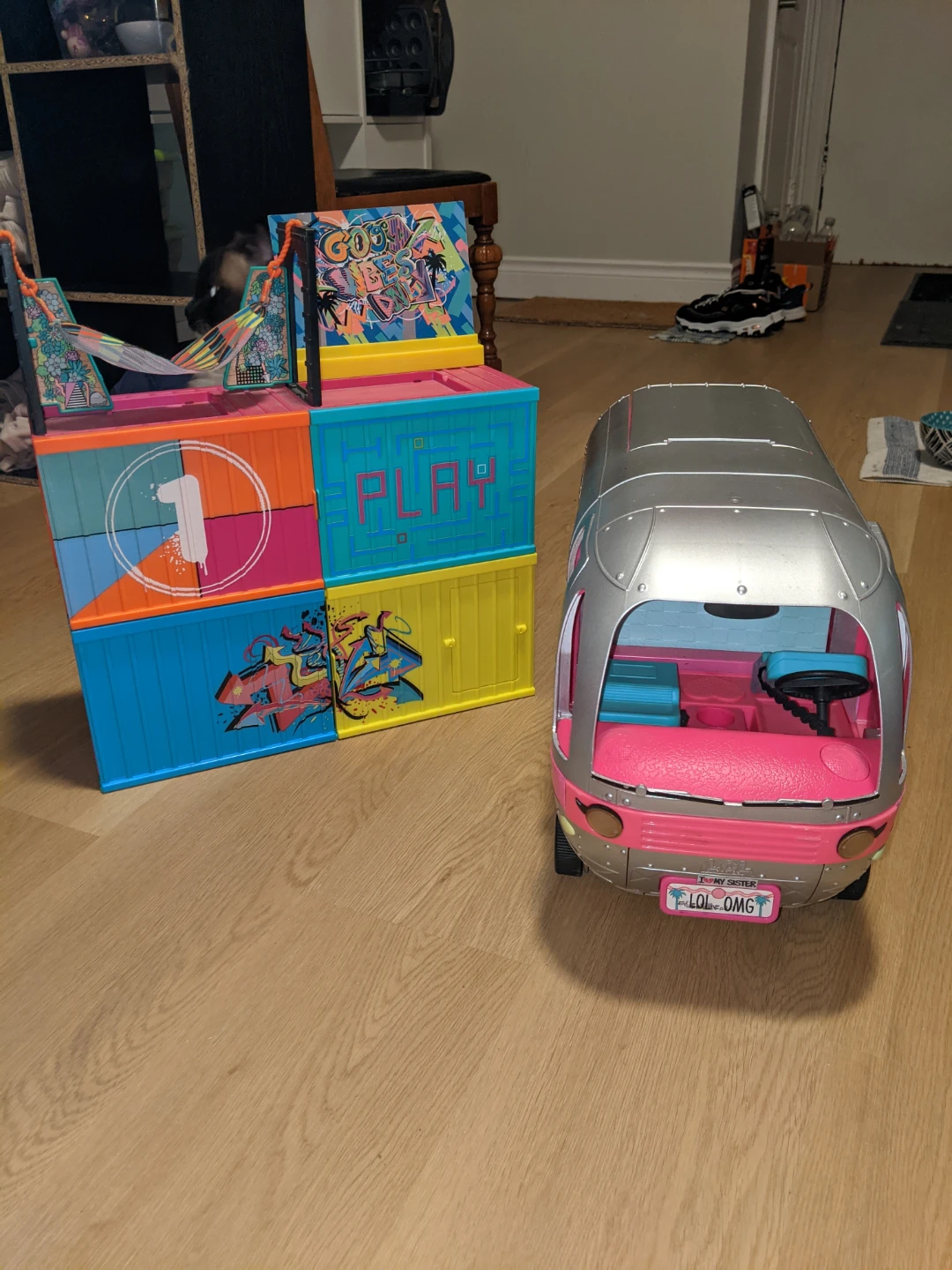 Assorted L.O.L. toys - photo 2