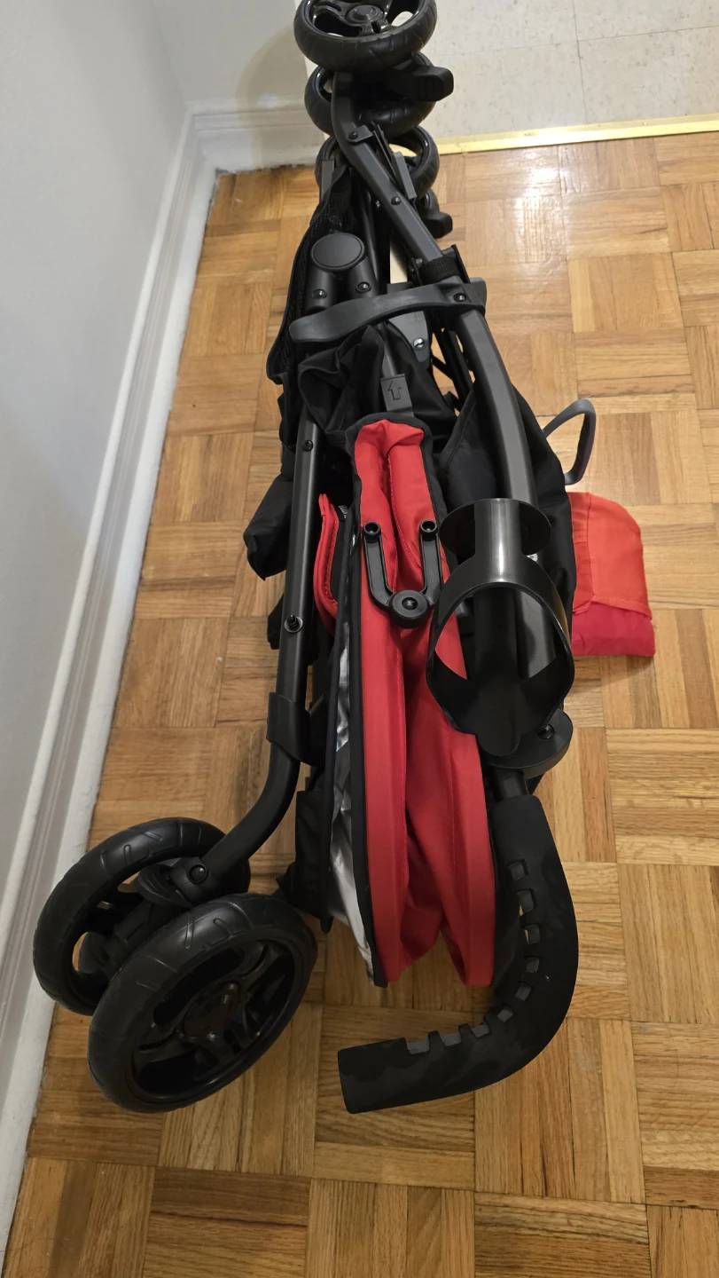 Red and Black Lightweight Stroller - photo 2