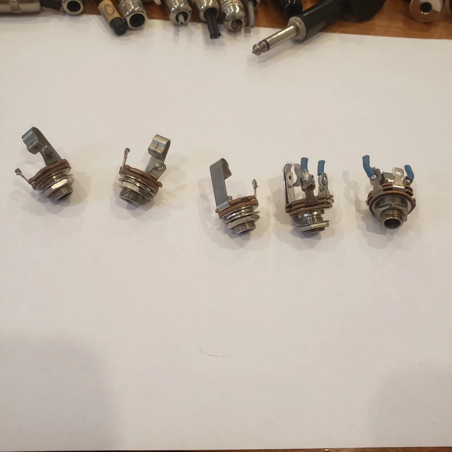 Assorted Audio Plugs and Jacks, connectors, sold each - photo 2