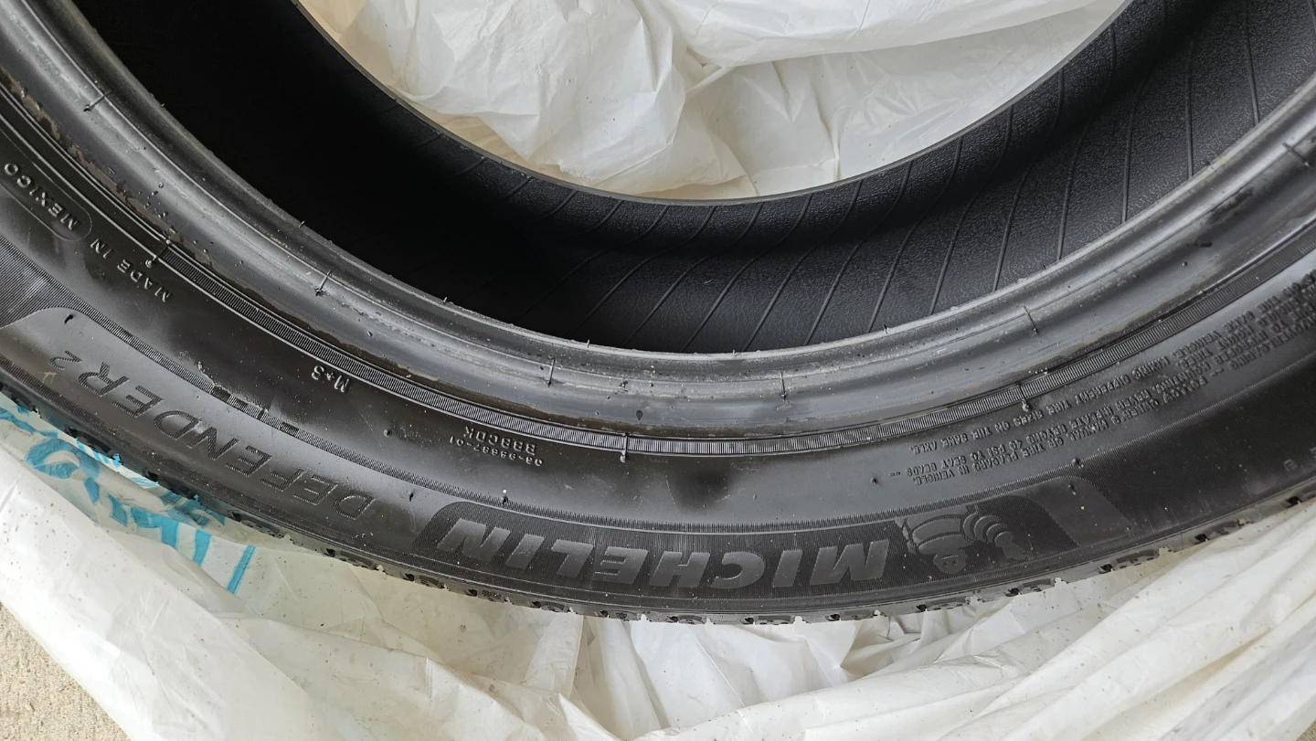 Michelin Defender 2 Tires - 225/60R17 - photo 5