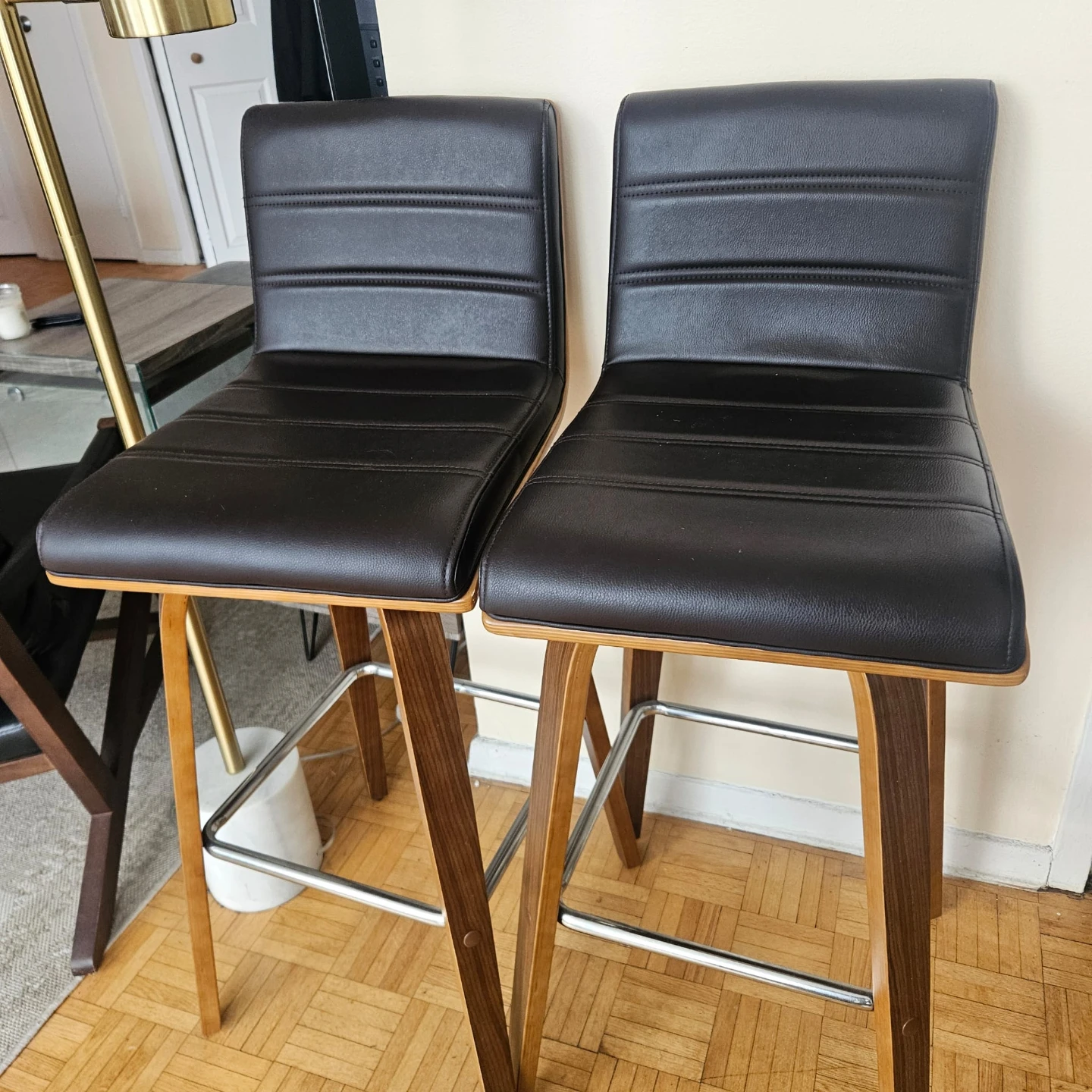 Armen Living Vienna Faux Leather Swivel Bar Stool (2 Pack) - photo 4