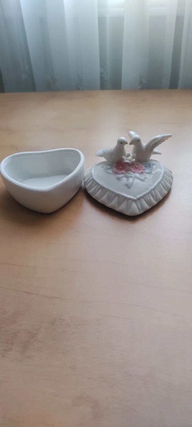 Heart Shaped Trinket Box with Love Birds - photo 2