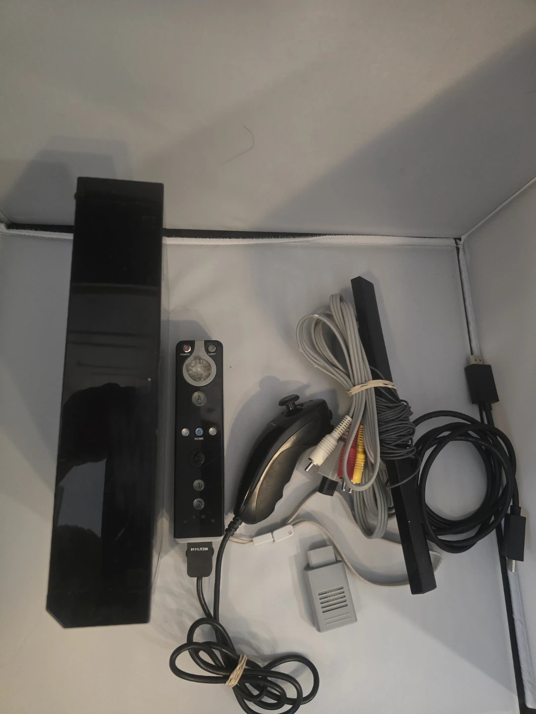Wii Console With HDMI Adapter & Cable - photo 2