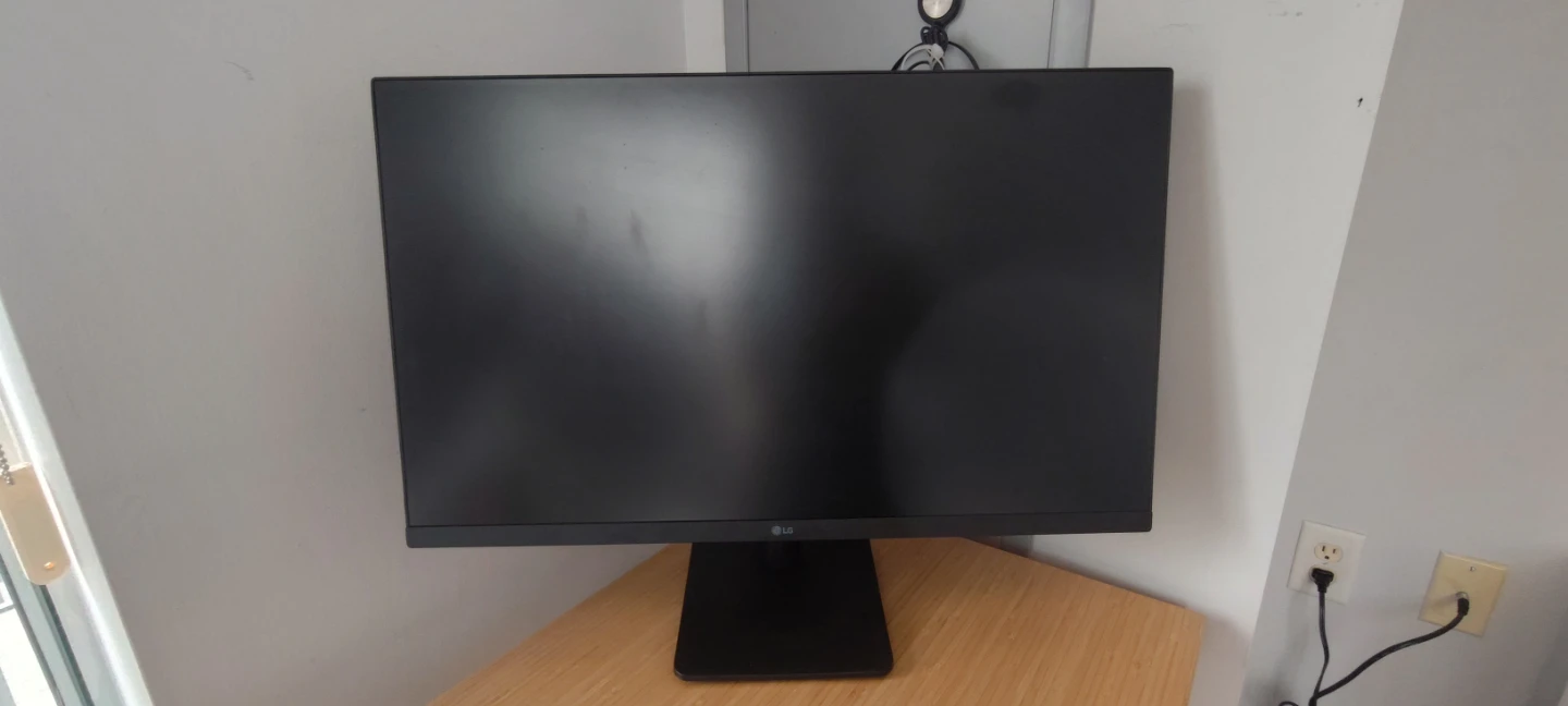 24" LG Monitor with HDMI and D-Sub