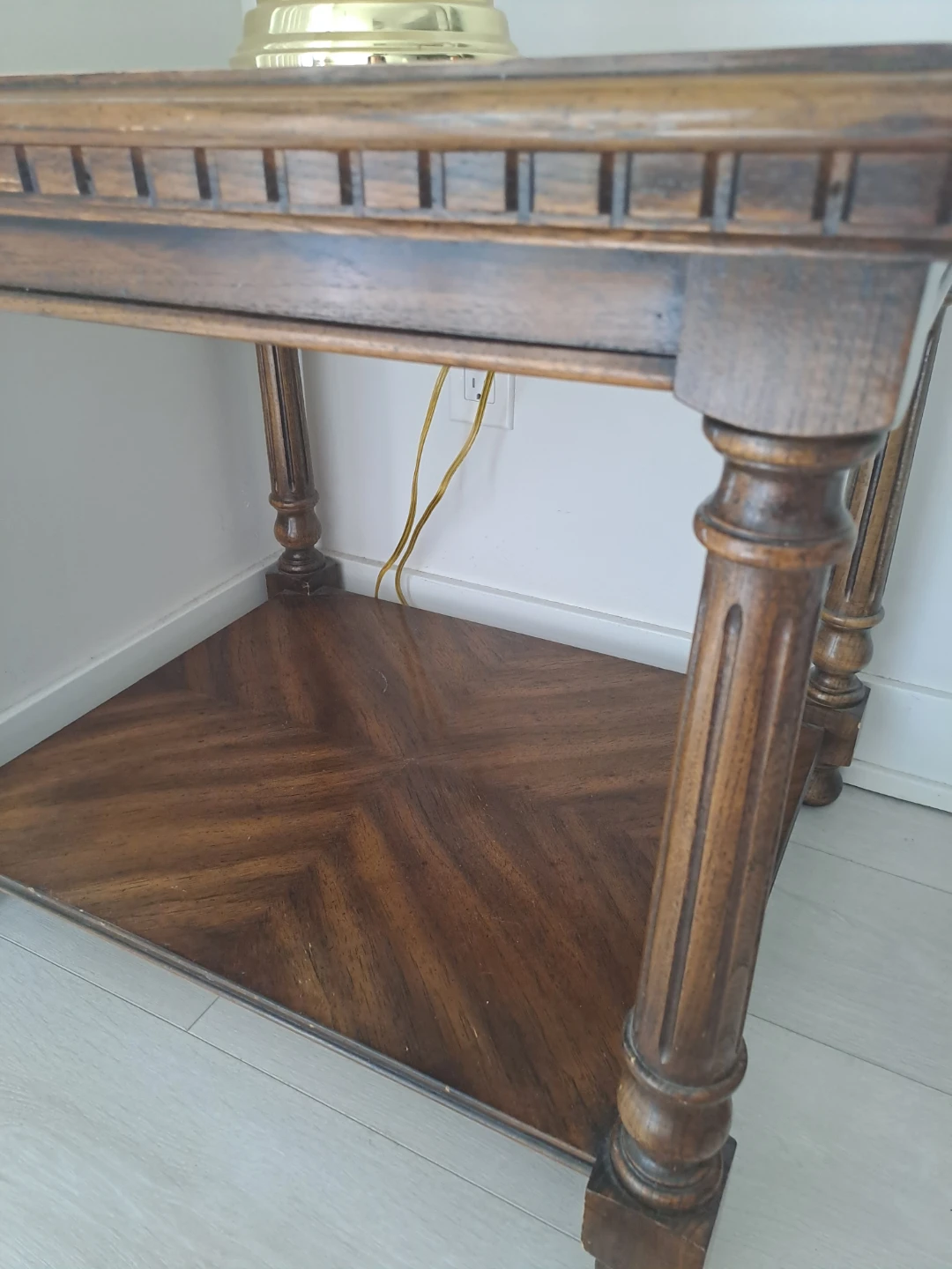 Side table & lamp - photo 4