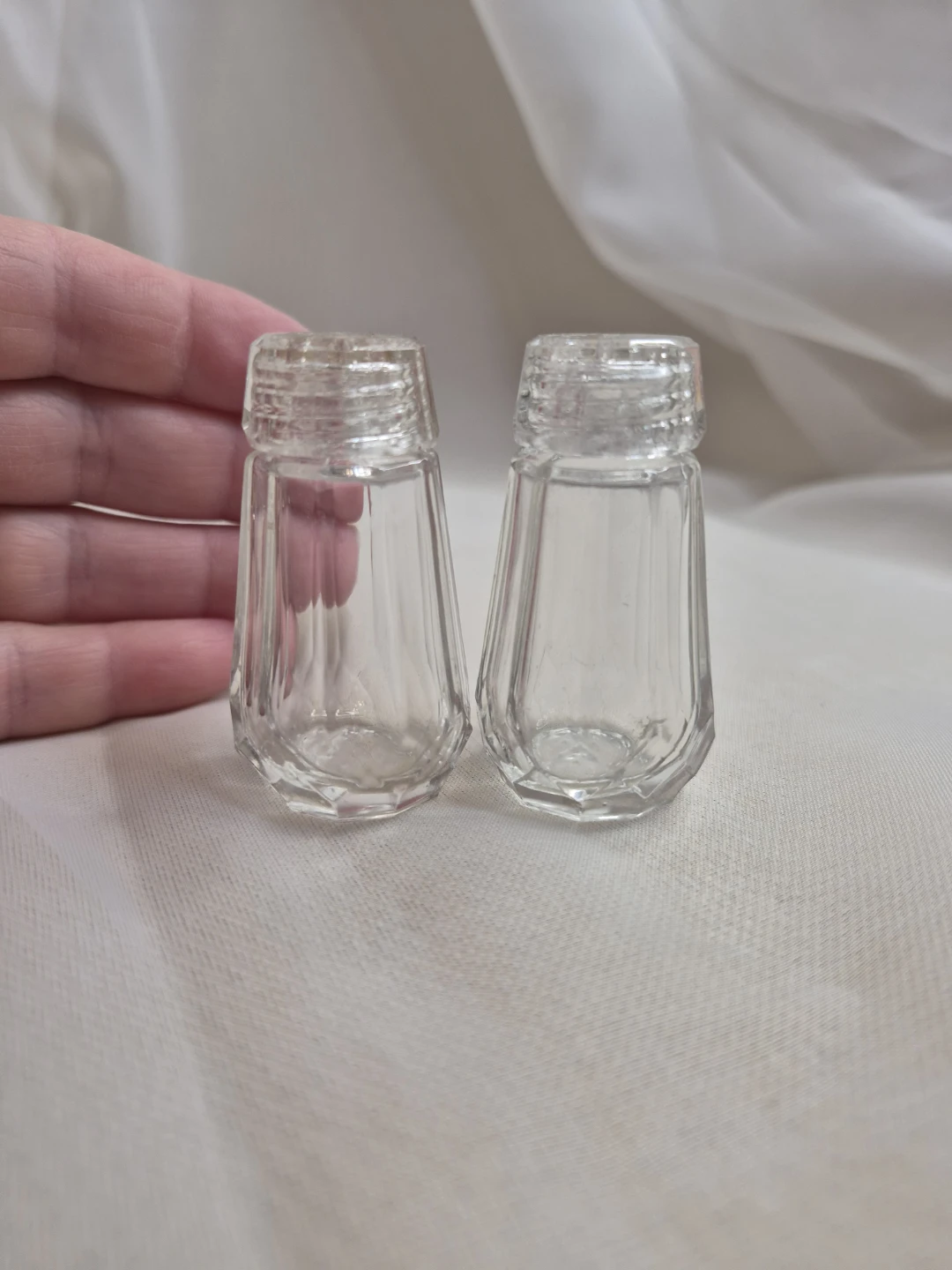 Cute Little Vintage 2 1/4" Glass Salt & Pepper Set - photo 2