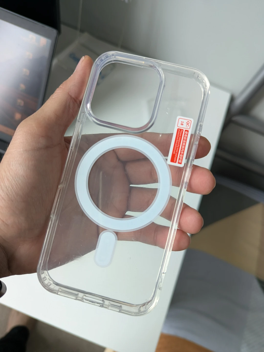 iPhone 16 Pro Magnetic Case + Screen protector - Brand new - photo 3