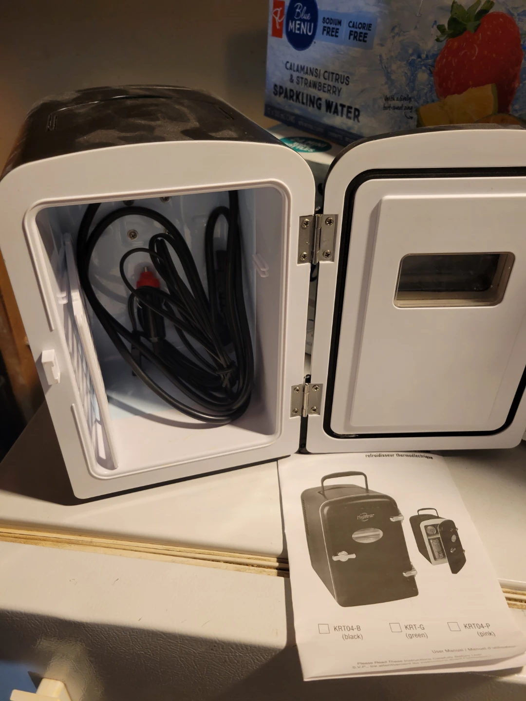 Koolatron Retro Mini Thermoelectric Cooler - photo 3