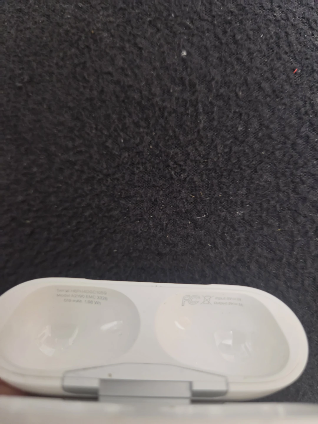 Apple AirPods Pro Charging Case (A2190) - photo 3