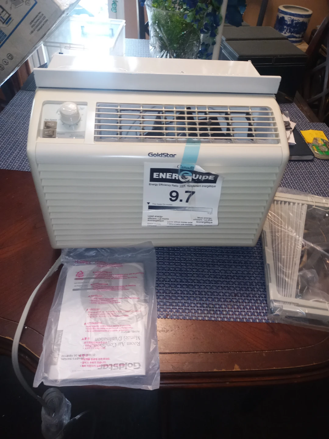Goldstar Air Conditioner 5,050 BTU Mod# RO501M - New!