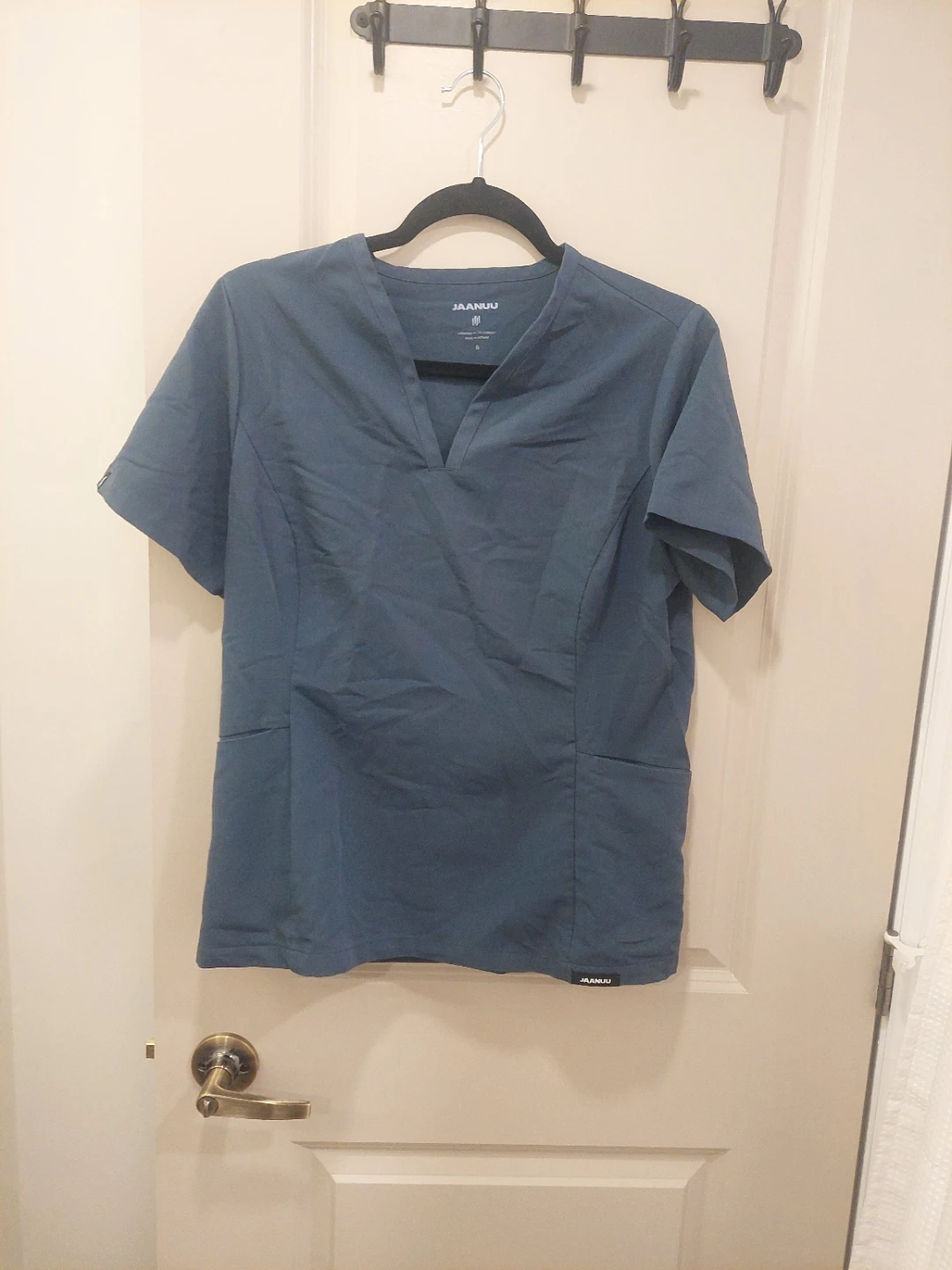 Jaanuu scrub top (grey)