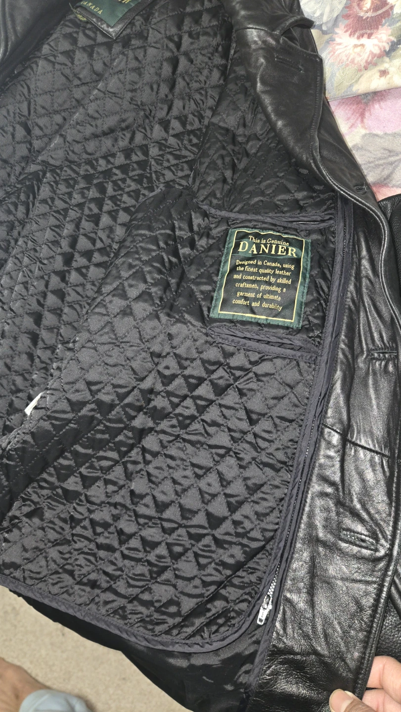 Danier Leather Jacket with Thermolite Insulation - photo 3