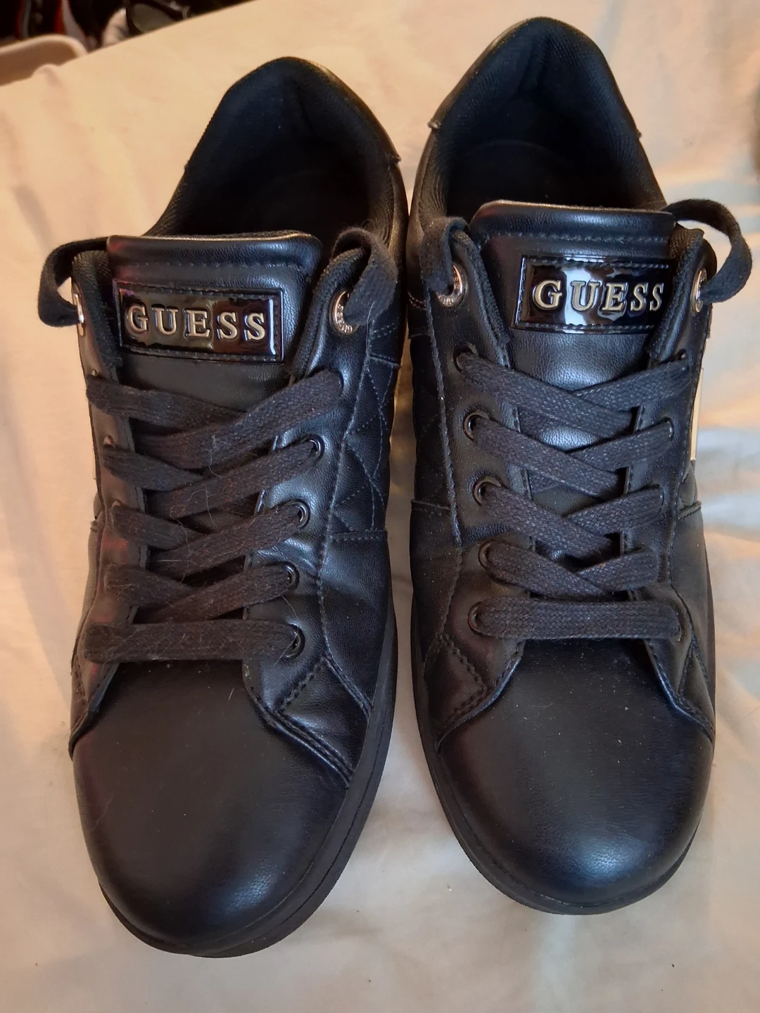 Black Guess Sneakers size 9