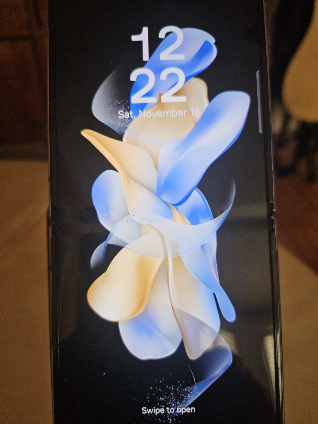 Samsung Galaxy Z Flip 4 - photo 2