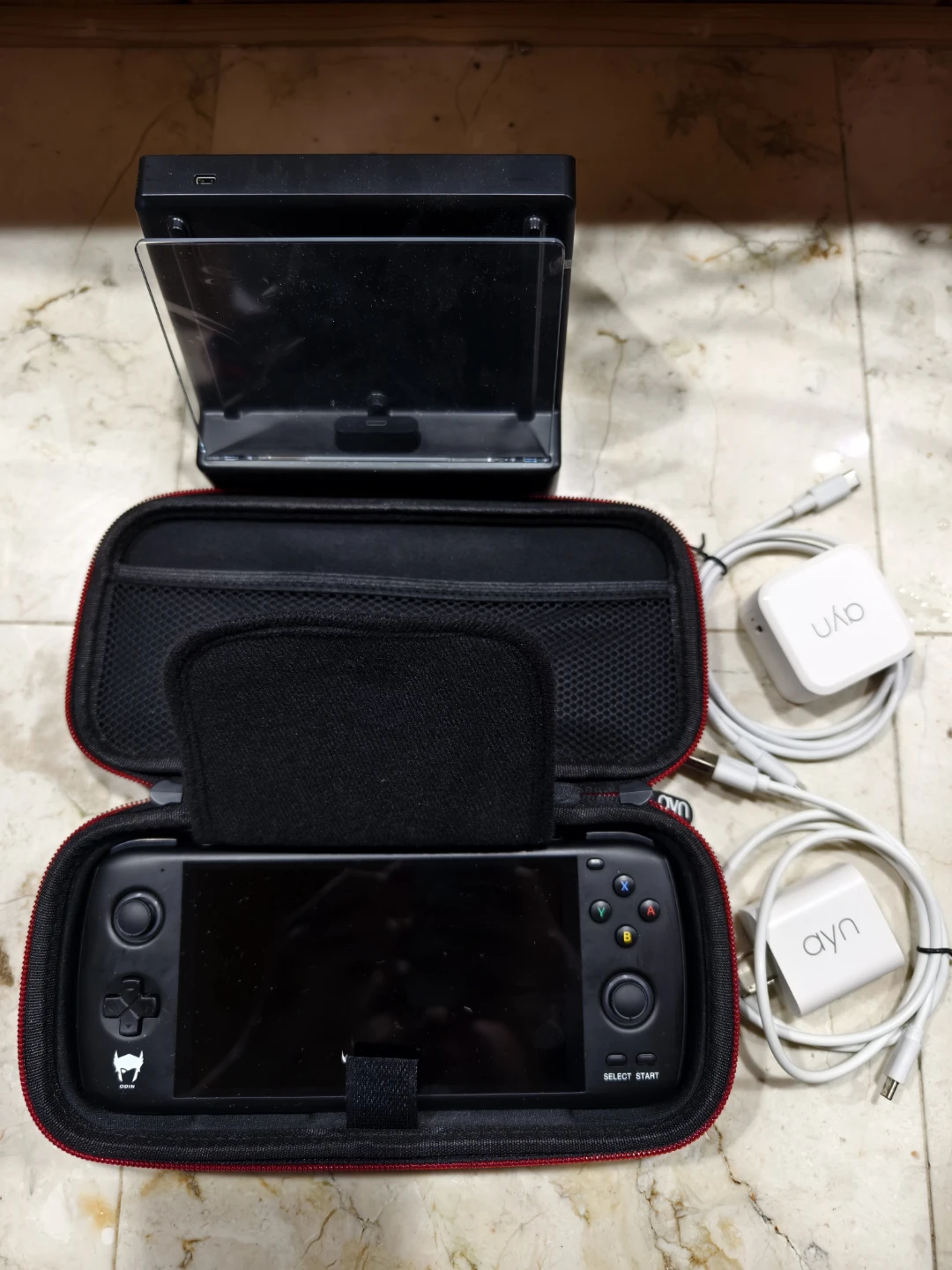 AYN Odin Handheld Gaming Console Black with Accessories - photo 3
