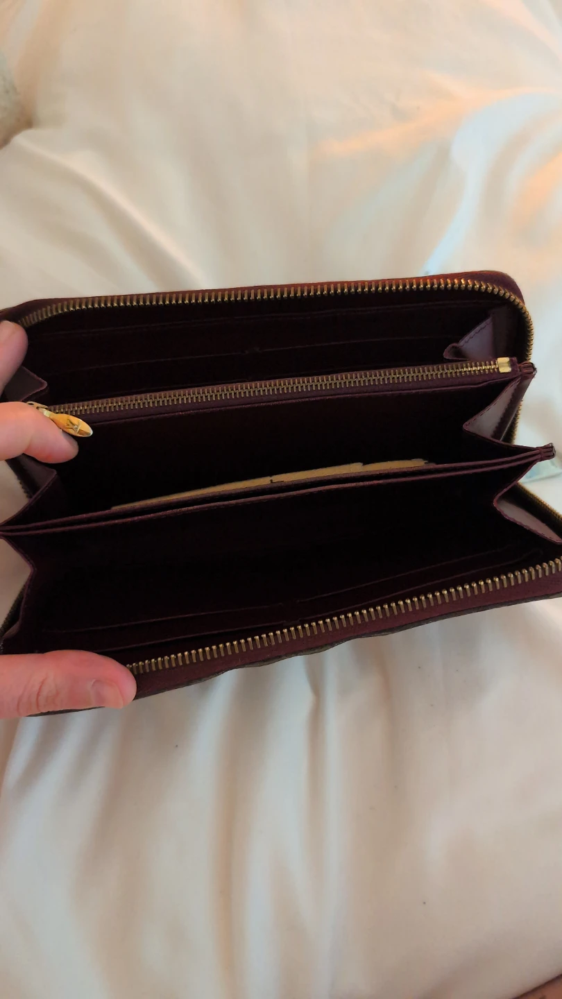 Vintage Louis Vuitton Patent Leather Wallet / Pocketbook - photo 3