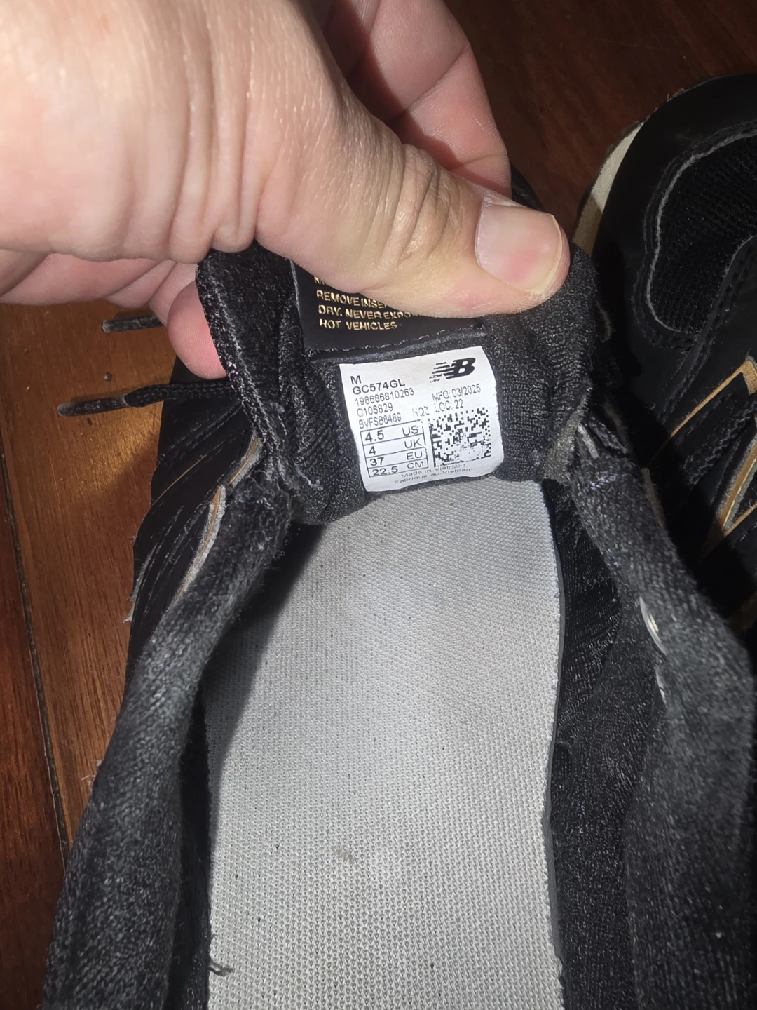 New Balance 574 Black & Gold Sneakers - photo 2