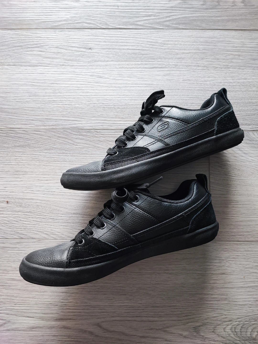 Skechers Black Leather/Textile Sneakers - Women's US 8