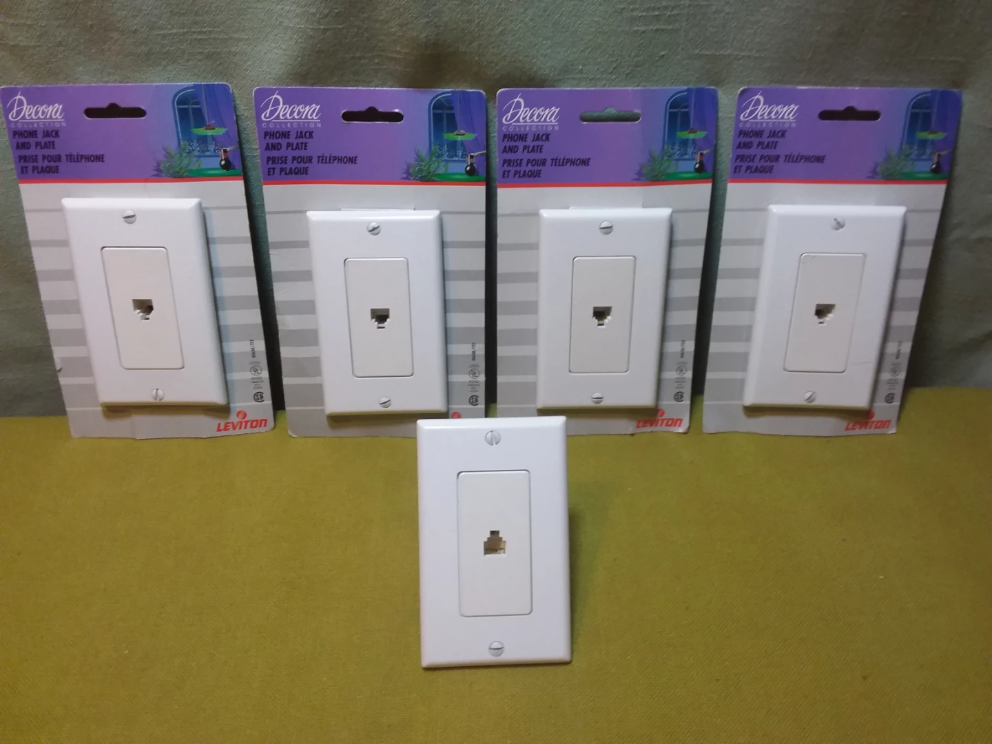 ☎️ 🆕 Leviton Decora Phone Jacks w / Plates 🆕