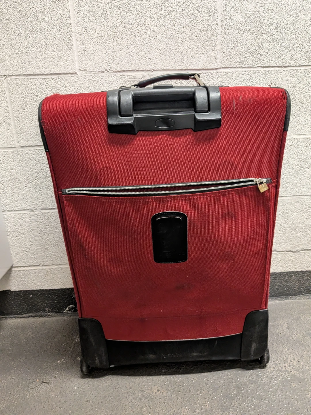 London Fog Red Rolling Suitcase - photo 2