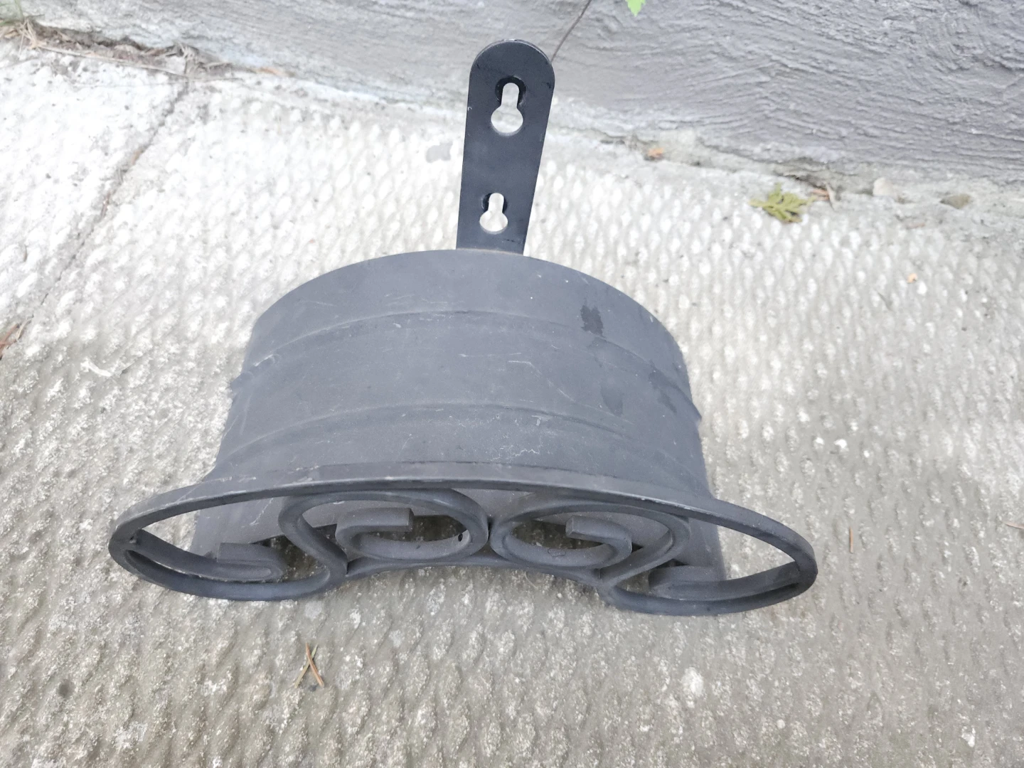 Heavy Duty Metal Wall Mount hose or cable hanger - photo 2
