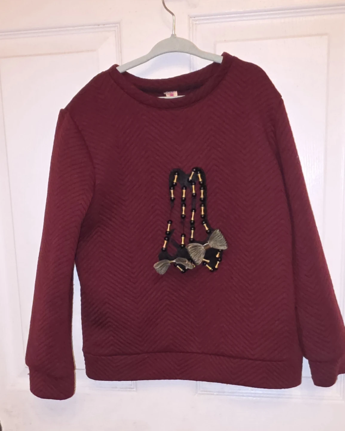 Maroon Quilted Sweatshirt and Shorts Set with Embellishment - photo 3