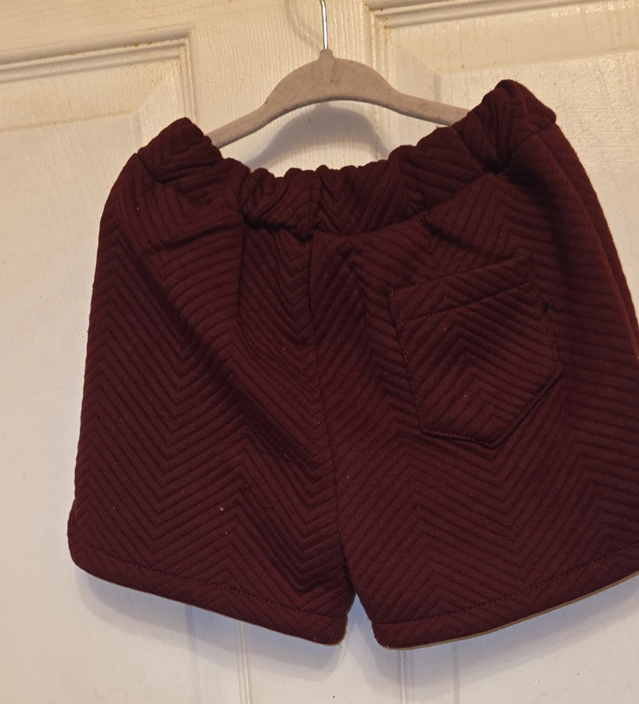 Maroon Quilted Sweatshirt and Shorts Set with Embellishment - photo 5