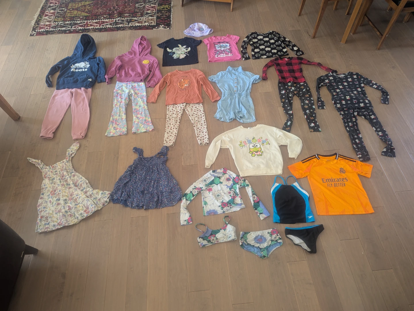 Girls clothes 7-9